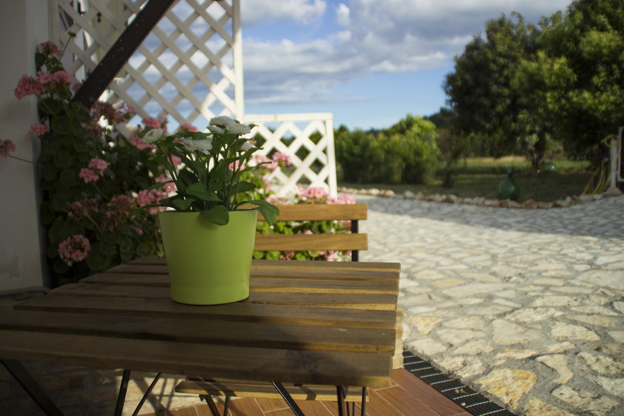 Fontana La Pietra Villa Pisticci Buitenkant foto