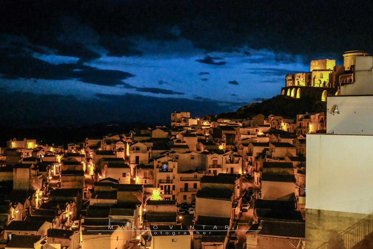 Fontana La Pietra Villa Pisticci Buitenkant foto