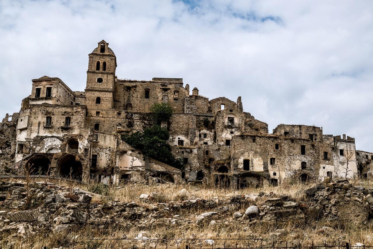 Fontana La Pietra Villa Pisticci Buitenkant foto